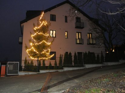 Vianočné zábery bytového domu Hrádok 9 Michalovce